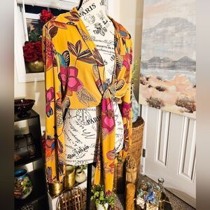 New Trendy Iman Floral Print Cropped Top.